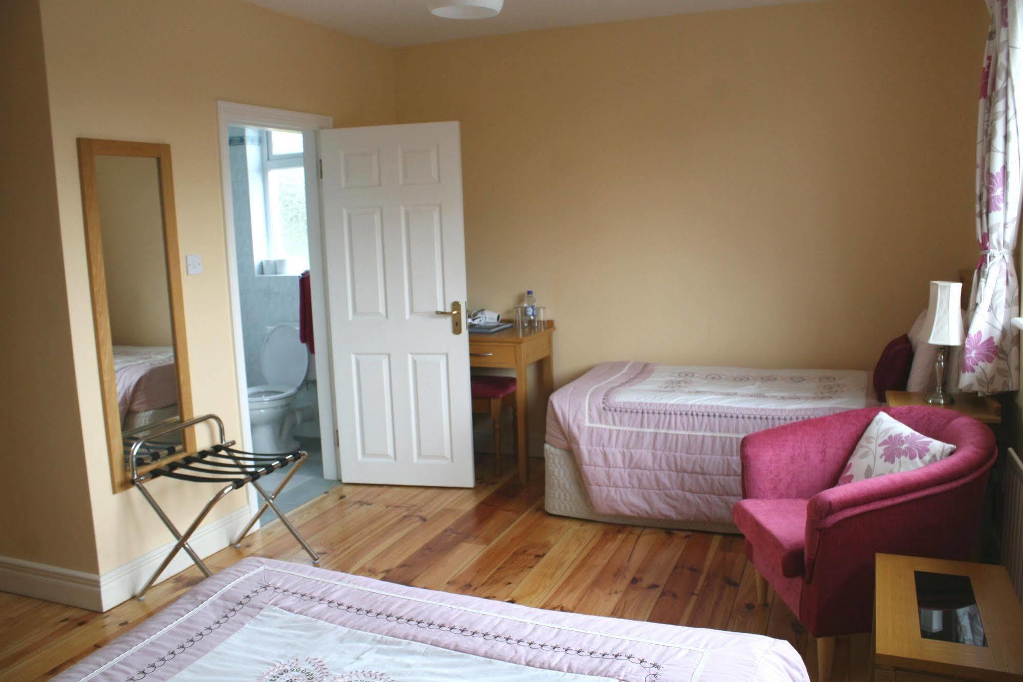 Carrowntober House B & B Oughterard Esterno foto